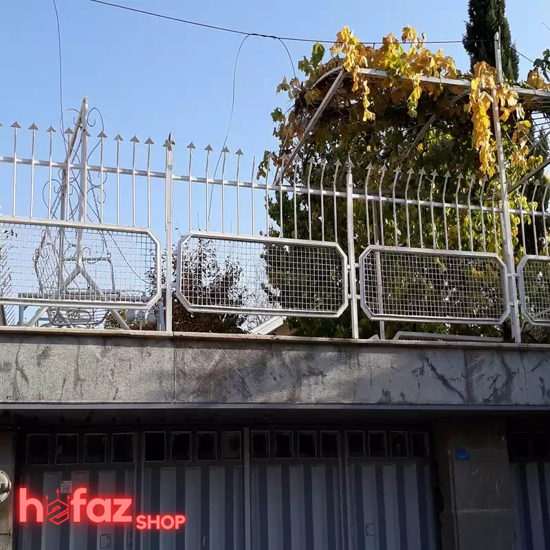 حفاظ سرنیزه‌ای سرخم با میلگرد نمره 12 برای امنیت بیشتر