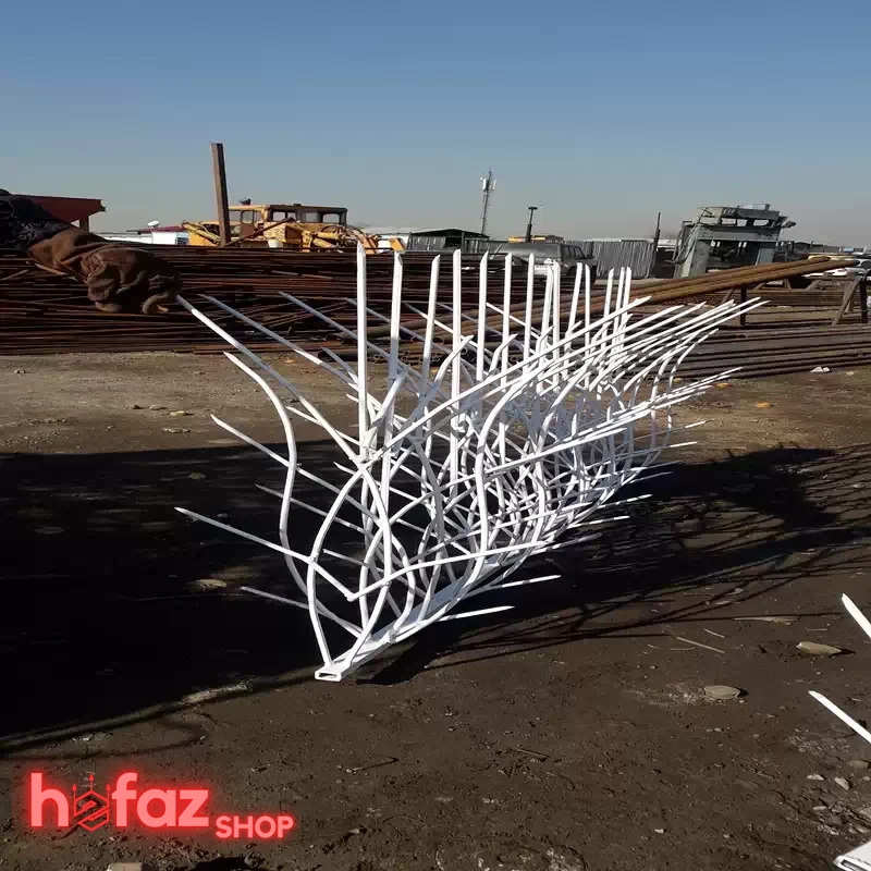 دیوار ویلا با حفاظ شاخ گوزنی تراکم 38 و طراحی مقاوم