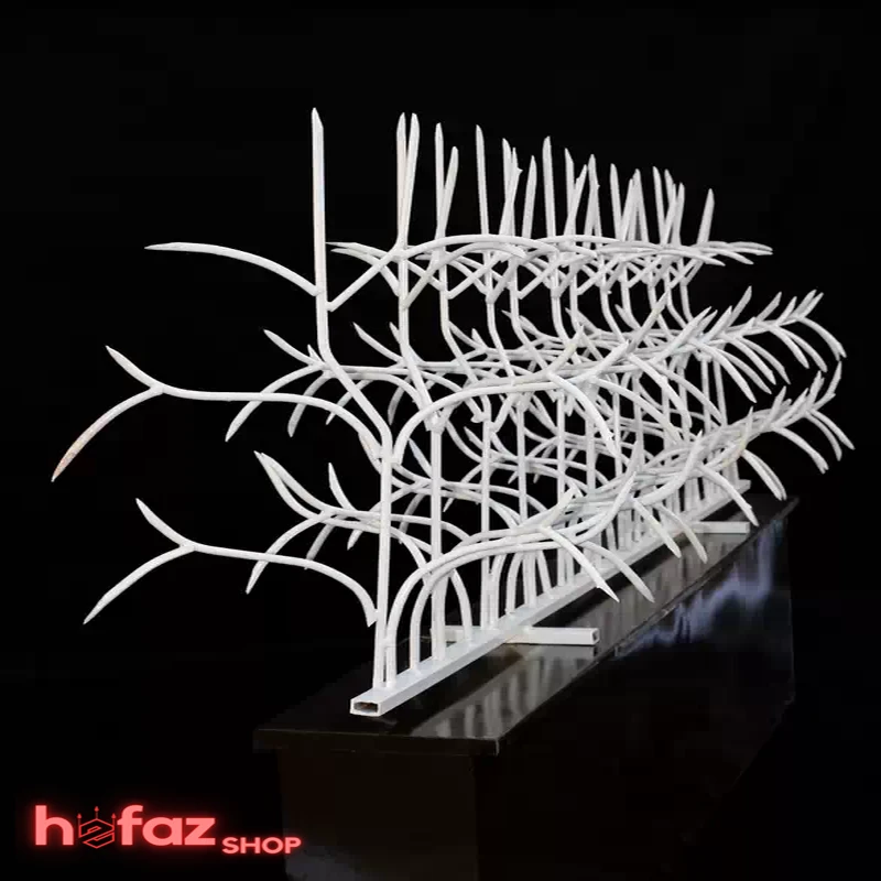 نصب حفاظ بوته‌ای سبک روی دیوار باغ