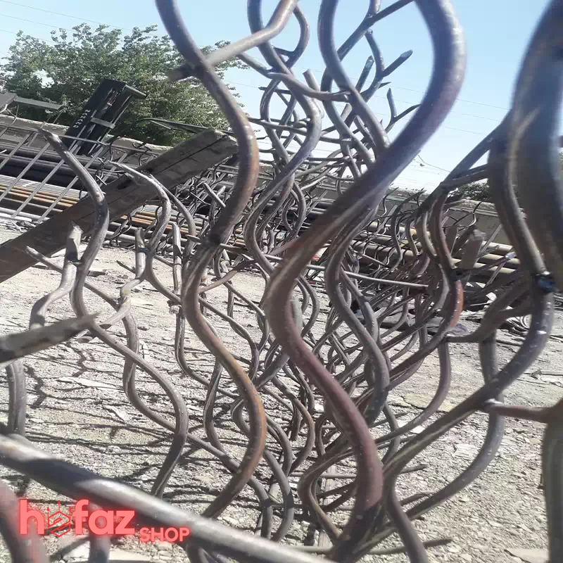 عکس یک مدل از حفاظ شاخ گوزنی