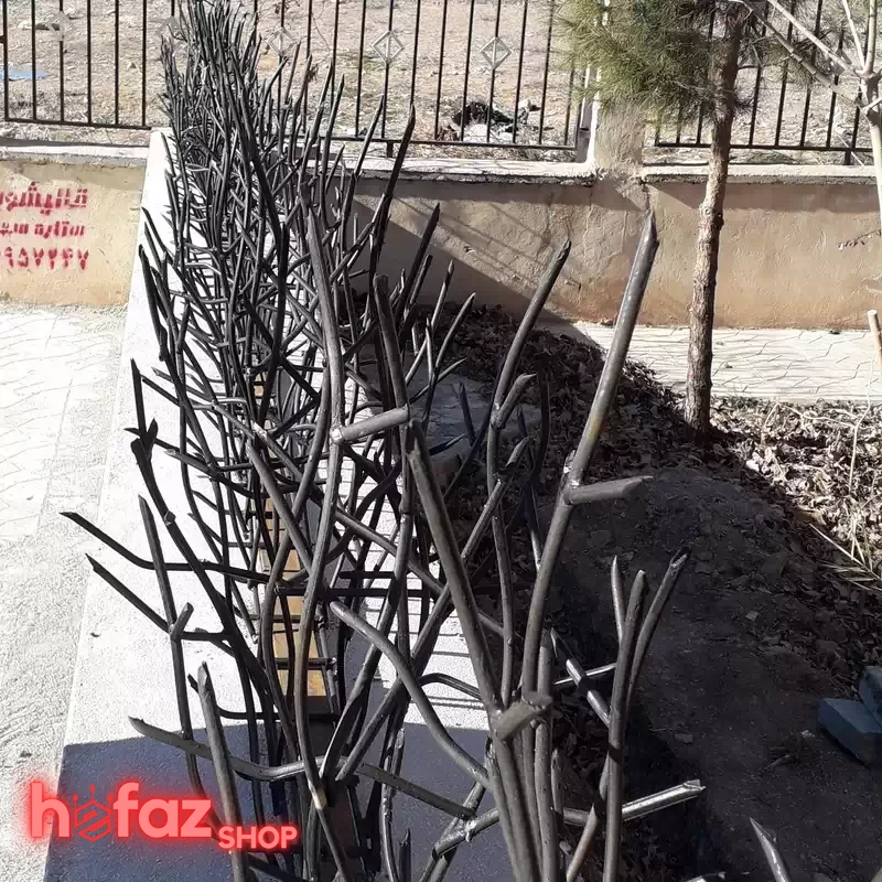 حفاظ شاخ گوزنی 70 سانتی با تراکم 12 بروی دیوار