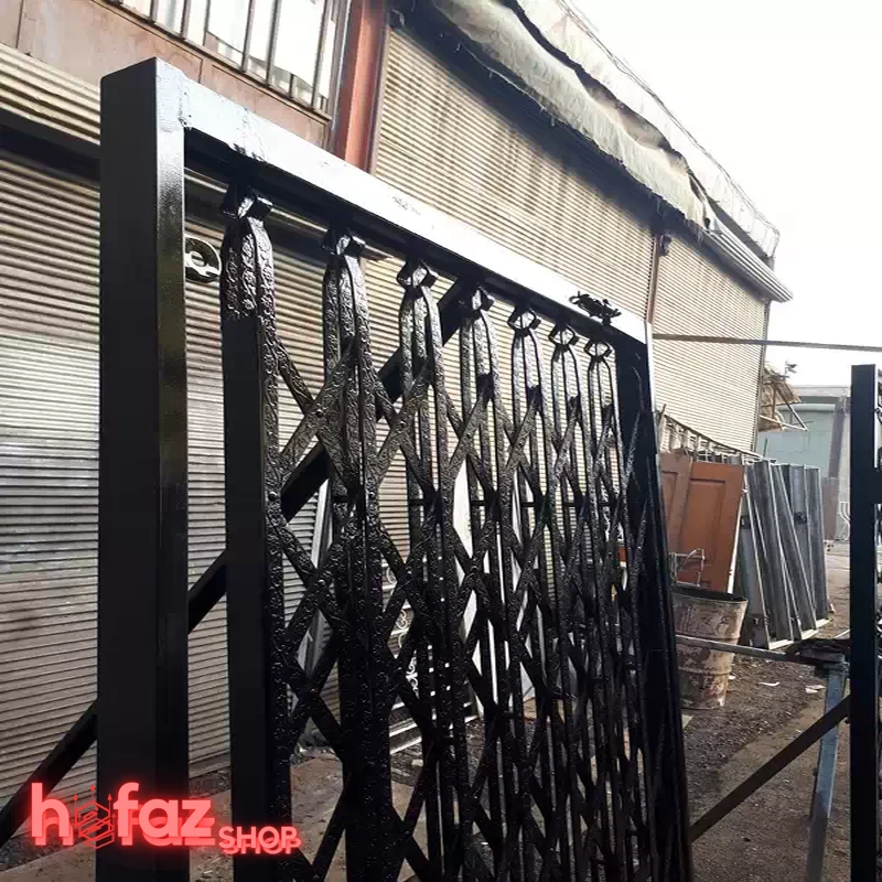 حفاظ آکاردئونی 5 گل سلطنتی