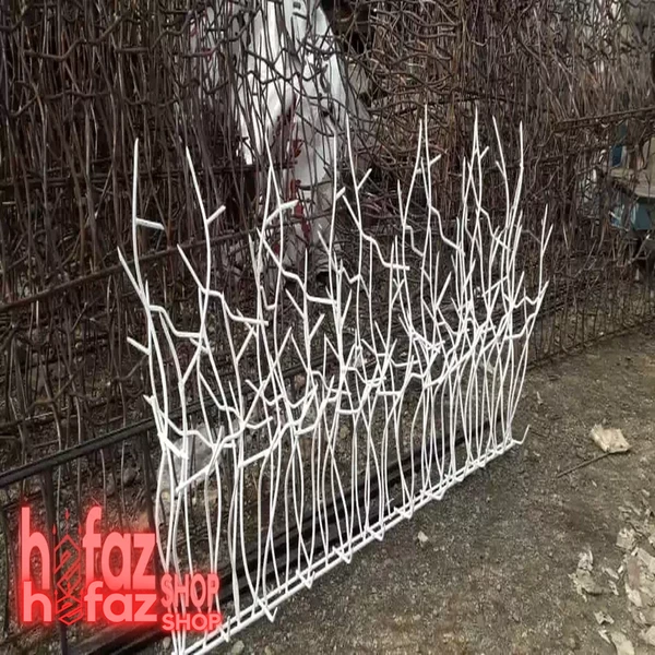 نمای نزدیک از شاخه‌های حفاظ شاخ گوزنی با تراکم 40