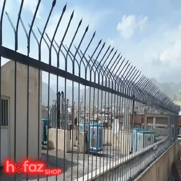 حفاظ دیوار سرنیزه سرخم سه سر ارتفاع 180