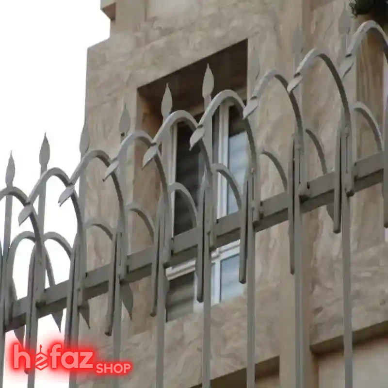 حفاظ دیوار سرنیزه سرخم یک سر ارتفاع 100