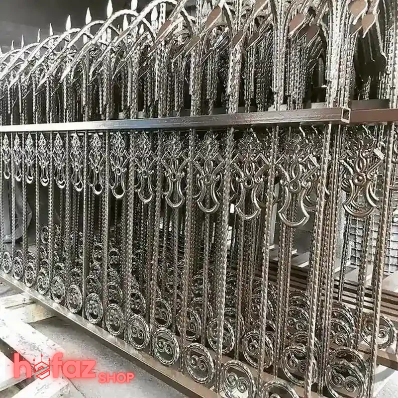 خرید حفاظ دیوار سرنیزه سرخم سه سر ارتفاع 120