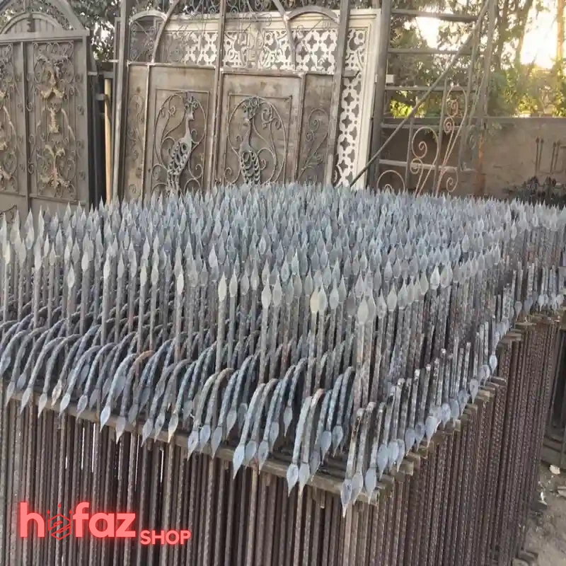 خرید حفاظ دیوار سرنیزه سرخم یک سر ارتفاع 100